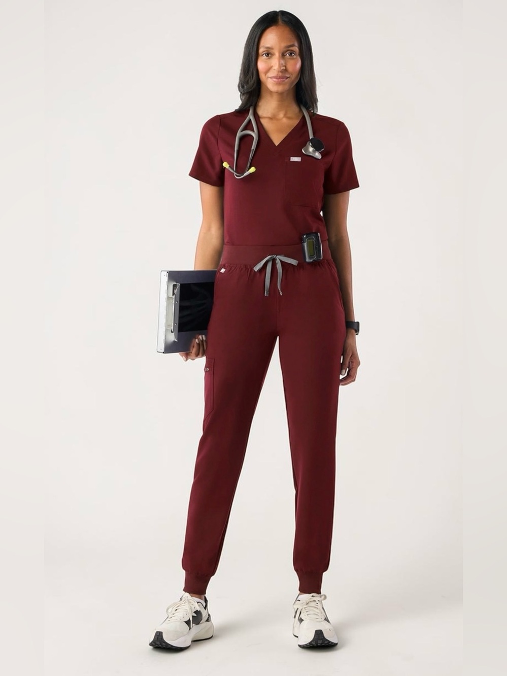 FIGS Zamora Jogger Scrub Pants in Burgundy. Size Medium. EUC.